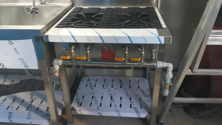 도시가스 배관 현장 사진 · 업소 렌지 하부 배관